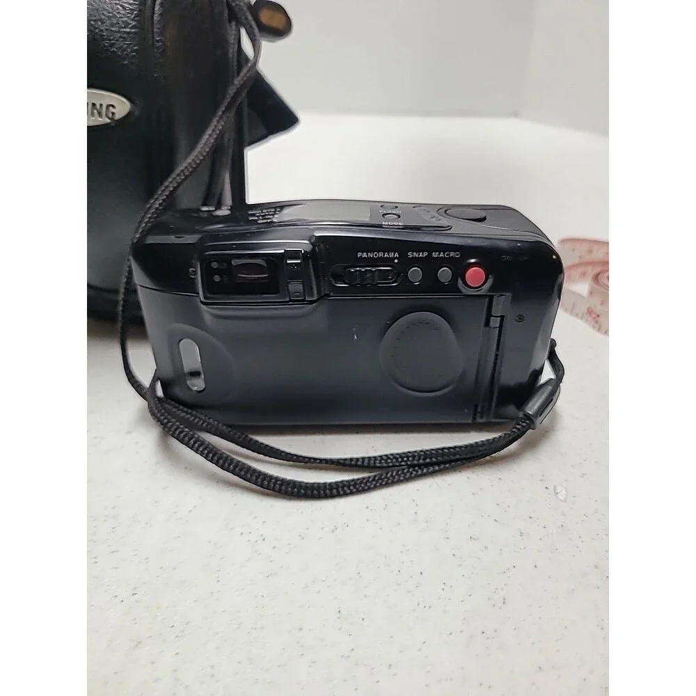 Samsung Panorama Slim Zoom 1150 35 mm Point & Shoot Camera W/ Bag Untested